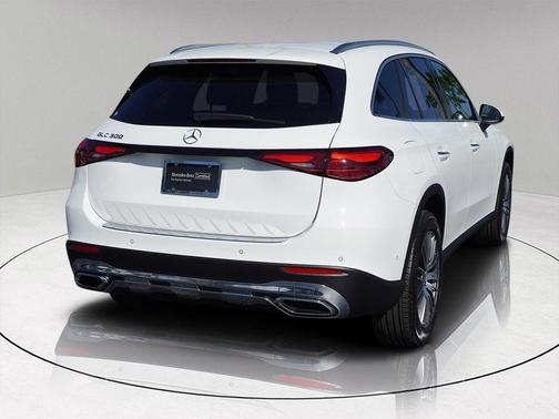 2025 Mercedes-Benz GLC 300 Base