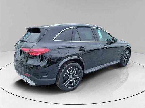 2026 Mercedes-Benz GLC 300 Base