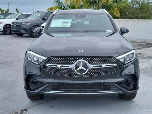 2026 Mercedes-Benz GLC 300 Base