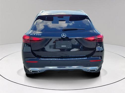 2025 Mercedes-Benz GLA 250 Base