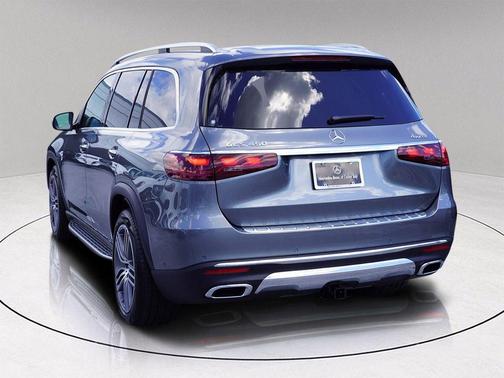 2026 Mercedes-Benz GLS 450
