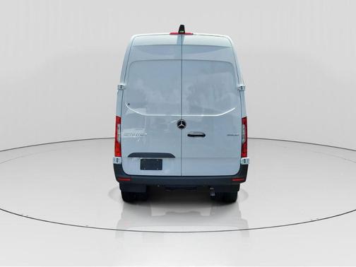 2025 Mercedes-Benz Sprinter 3500 144 WB Standard Roof Cargo