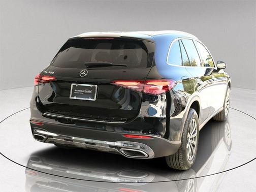 2025 Mercedes-Benz GLC 300 Base