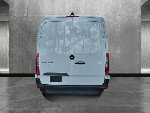 2025 Mercedes-Benz Sprinter 2500 Standard Roof
