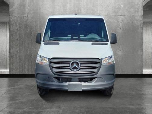 2025 Mercedes-Benz Sprinter 2500 Standard Roof