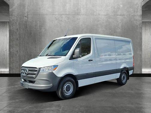2025 Mercedes-Benz Sprinter 2500 Standard Roof