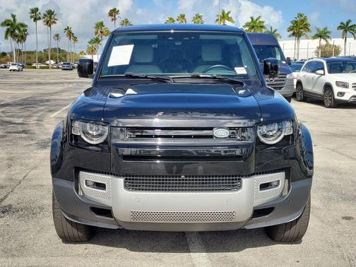 2025 Land Rover Defender P300 S