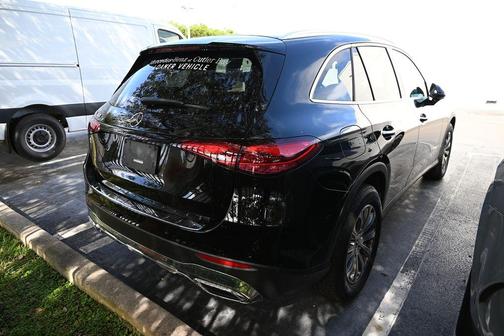 2025 Mercedes-Benz GLC 300 Base