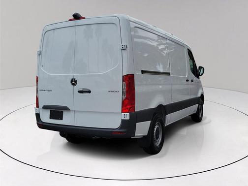 2026 Mercedes-Benz Sprinter 2500 Standard Roof