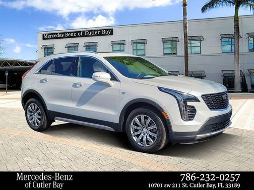 2022 Cadillac XT4 Premium Luxury
