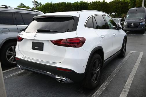2025 Mercedes-Benz GLA 250 Base