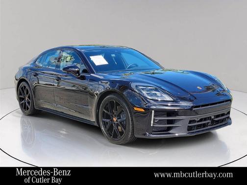 2026 Porsche Panamera 4