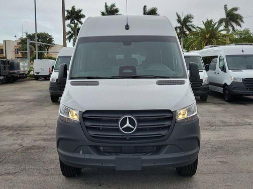 2025 Mercedes-Benz Sprinter 2500 High Roof