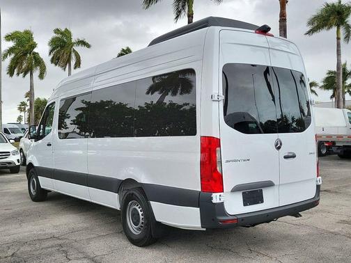 2025 Mercedes-Benz Sprinter 2500 High Roof