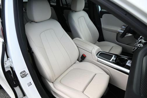 2025 Mercedes-Benz GLA 250 Base