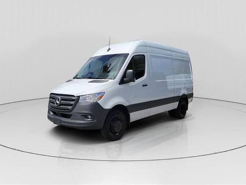 2025 Mercedes-Benz Sprinter 3500 144 WB Standard Roof Cargo