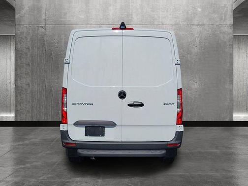2025 Mercedes-Benz Sprinter 2500 Standard Roof