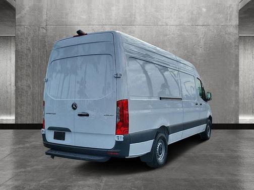2025 Mercedes-Benz Sprinter 2500 High Roof