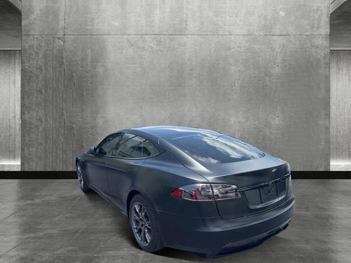 2022 Tesla Model S Base