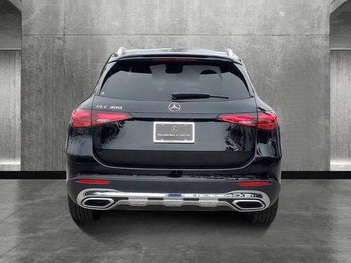 2025 Mercedes-Benz GLC 300 Base