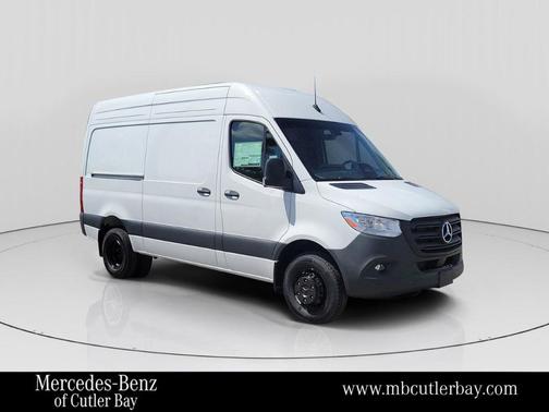 2025 Mercedes-Benz Sprinter 3500 144 WB Standard Roof Cargo