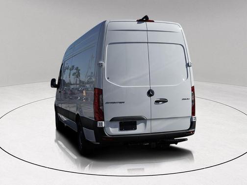 2026 Mercedes-Benz Sprinter 2500 High Roof