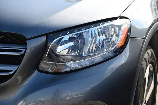 2019 Mercedes-Benz GLC 300 Base
