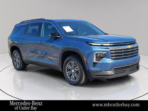 Lakeshore Blue Metallic 2024 Chevrolet Traverse LT