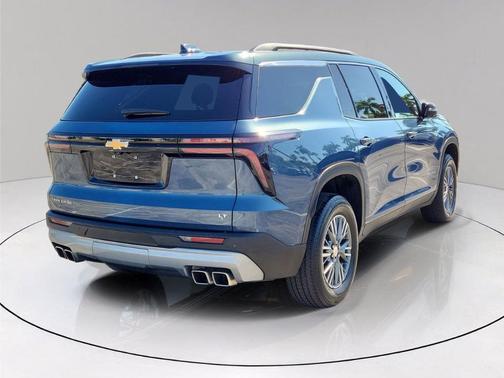 Lakeshore Blue Metallic 2024 Chevrolet Traverse LT