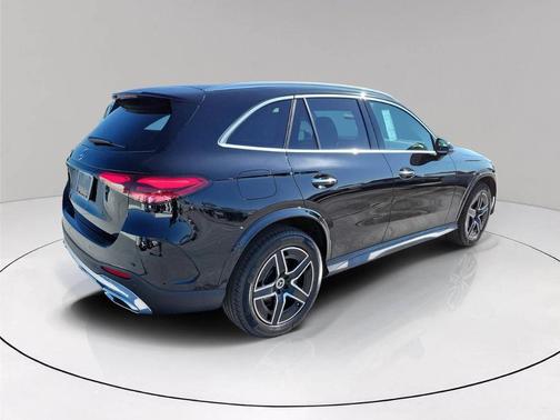 2026 Mercedes-Benz GLC 300 Base