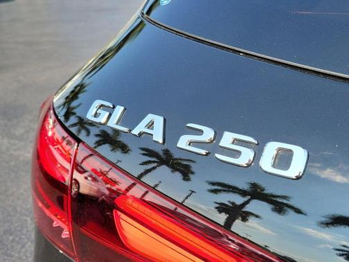 2025 Mercedes-Benz GLA 250 Base