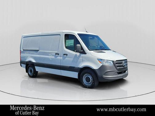 2025 Mercedes-Benz Sprinter 2500 Standard Roof