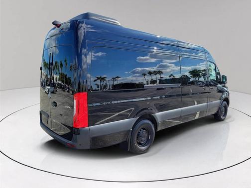 2024 Mercedes-Benz Sprinter 2500 High Roof