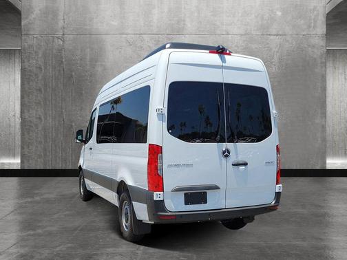 2025 Mercedes-Benz Sprinter 2500 144 WB Standard Roof Passenger