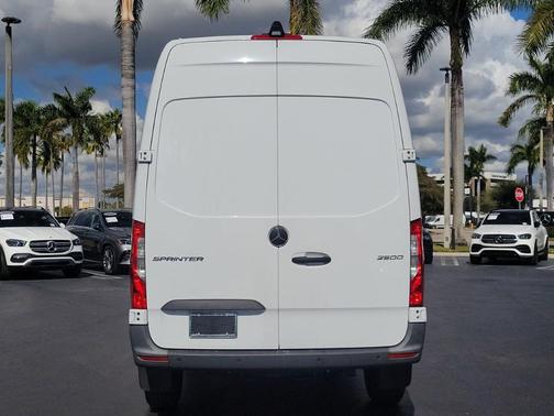 2023 Mercedes-Benz Sprinter 2500 144 WB