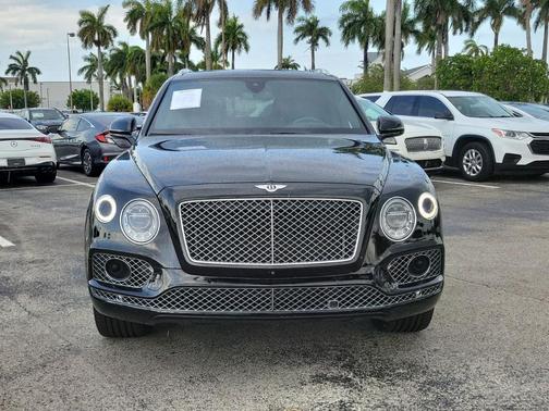 Black 2018 Bentley Bentayga