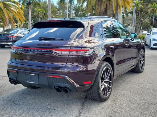 2023 Porsche Macan T