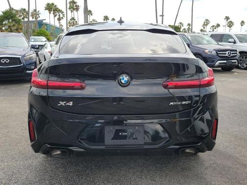 Black Sapphire Metallic 2025 BMW X4 xDrive30i