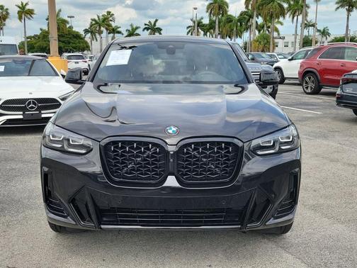 Black Sapphire Metallic 2025 BMW X4 xDrive30i