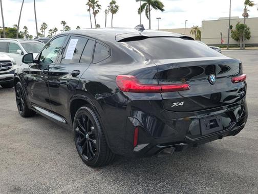 Black Sapphire Metallic 2025 BMW X4 xDrive30i