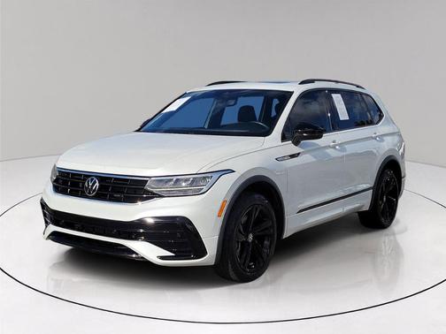 Opal White Pearl Effect 2023 Volkswagen Tiguan 2.0T SE R-Line Black