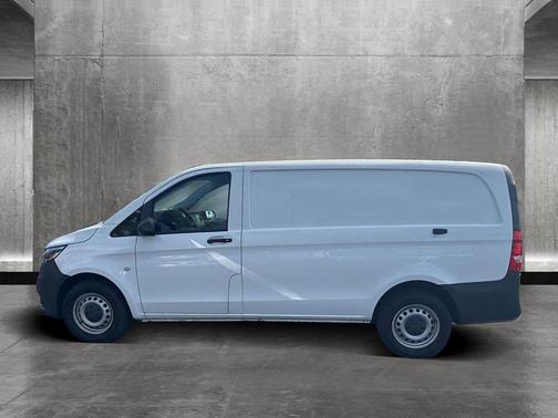 2022 Mercedes-Benz Metris Base