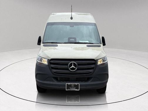 2025 Mercedes-Benz Sprinter 2500 Standard Roof