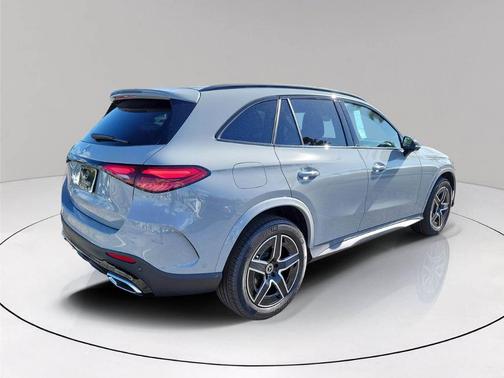 2026 Mercedes-Benz GLC 300 Base