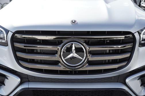 2026 Mercedes-Benz GLS 450