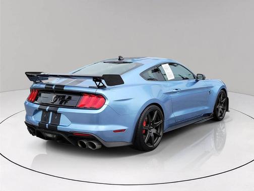 2022 Ford Shelby GT500 Base