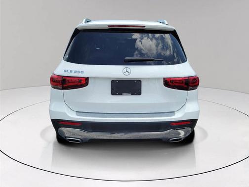 Polar White 2022 Mercedes-Benz GLB 250 Base
