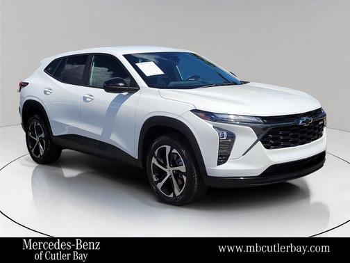 Summit White 2024 Chevrolet Trax 1RS