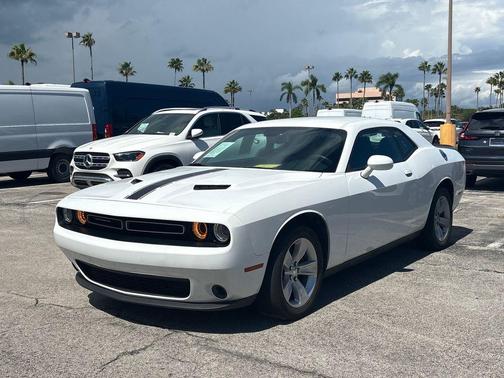 2023 Dodge Challenger SXT