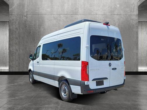 2025 Mercedes-Benz Sprinter 2500 144 WB Standard Roof Passenger